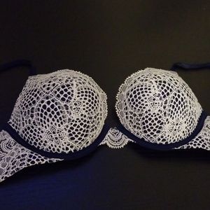 VS Bombshell/Plunge Navy/White 32C